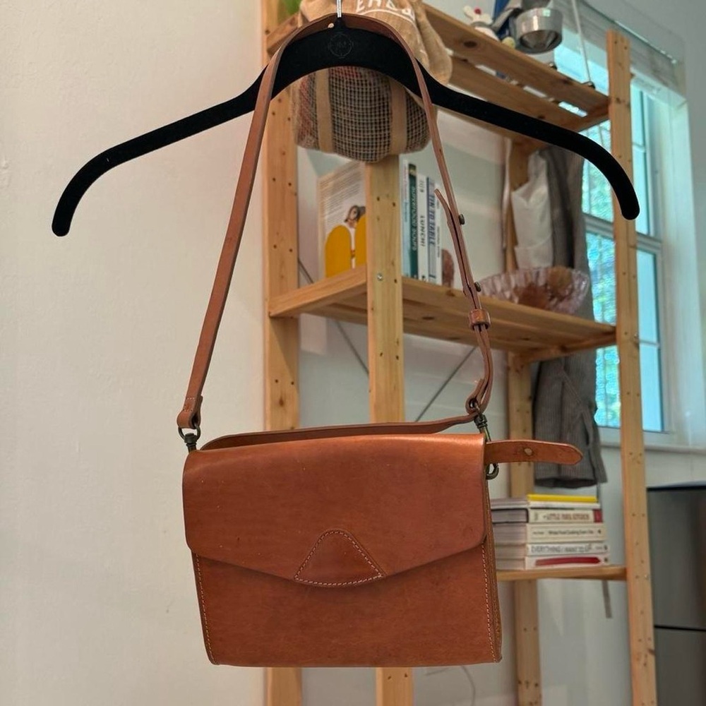 VEREVERTO Mini Mox Bag in Tan